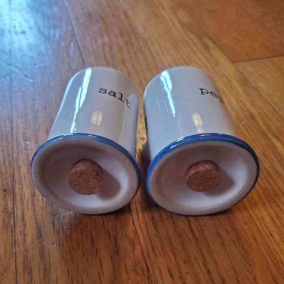 Canvas Home Tinware Salt & Pepper Shakers - NEW - Picture 6 of 8